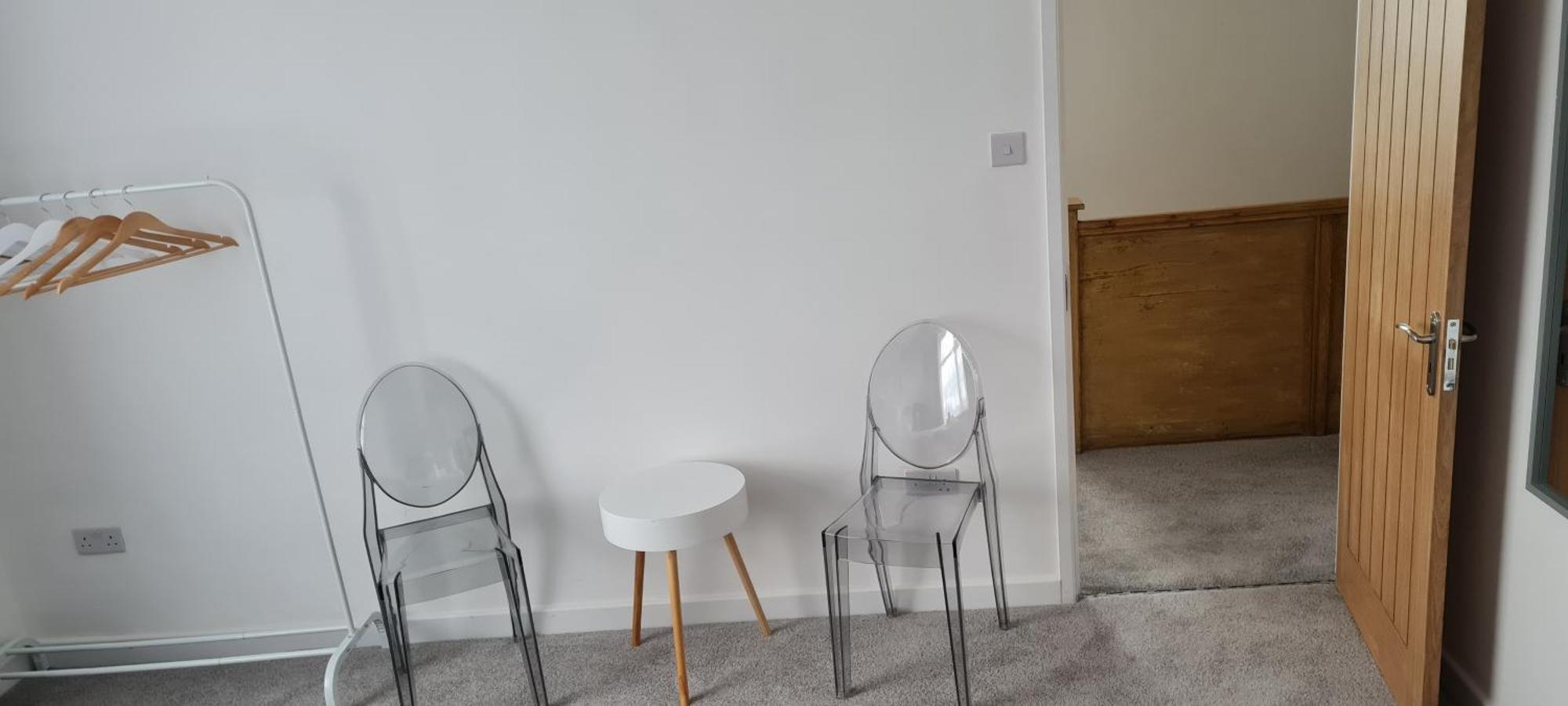 Shm Stays Leicester. Newly Renovated!! 15 Min Drive From City Centre, University. 9 Min Drive To Leicester City Stadium, 5 Min Drive To M1 & M69. 2 Min Walk To Bus Stop. Exterior photo